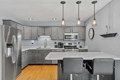 48 Elmwood Avenue Salem NH 03079