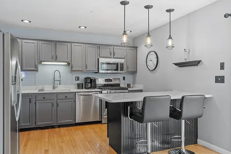 48 Elmwood Avenue Salem NH 03079