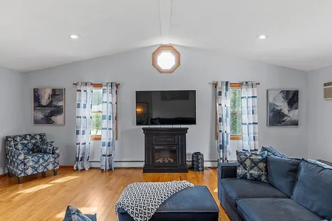 48 Elmwood Avenue Salem NH 03079