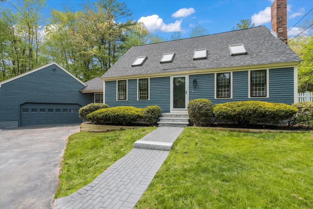 13 Pinewood Drive Hampstead NH 03841