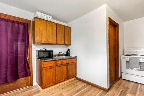 11 Cleveland Street Rochester NH 03867