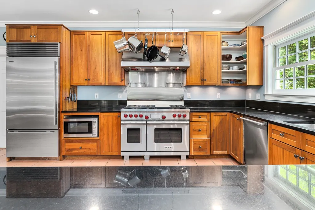 2564 Stage Road Pomfret VT 05067