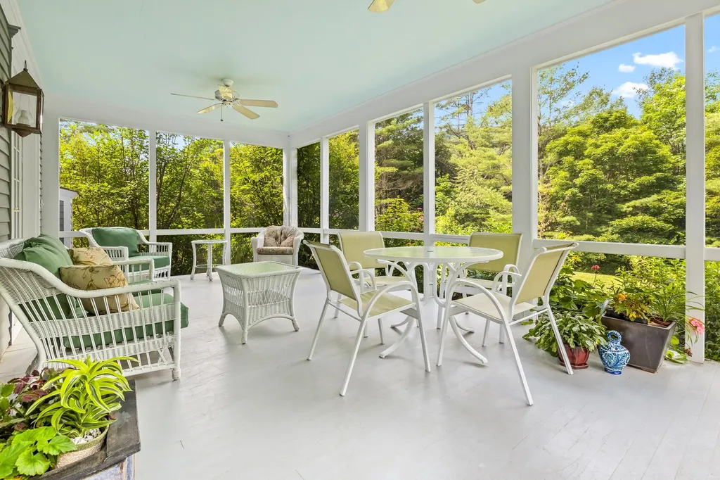 2564 Stage Road Pomfret VT 05067