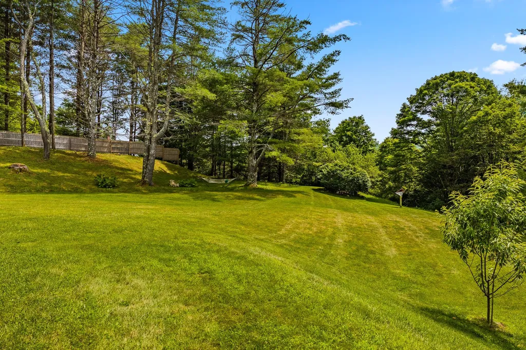 2564 Stage Road Pomfret VT 05067