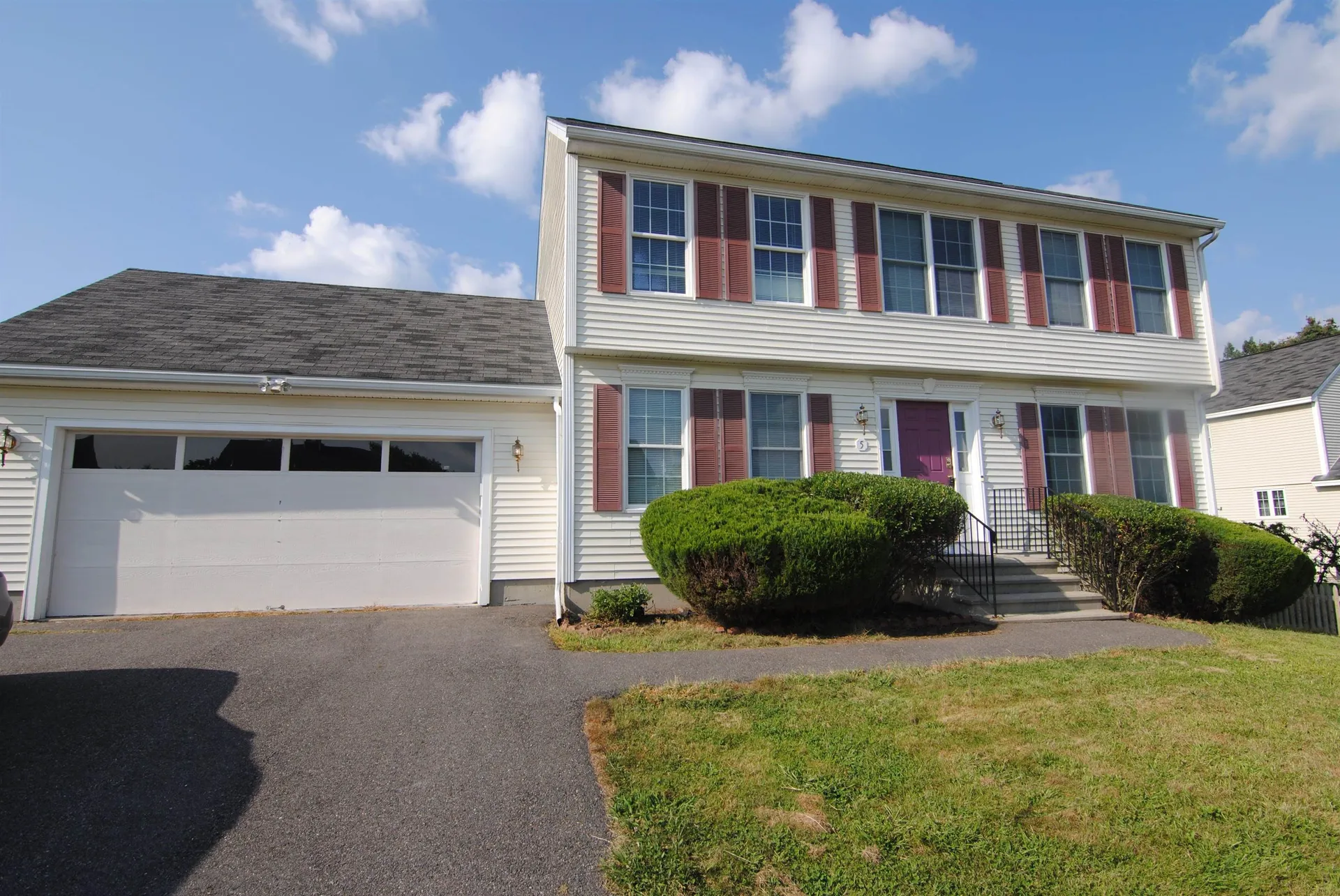 5 Normandy Way Nashua NH 03063
