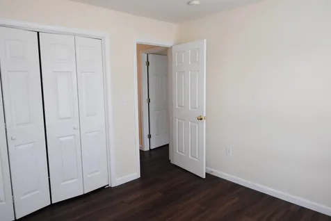 5 Normandy Way Nashua NH 03063
