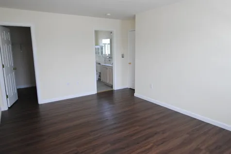 5 Normandy Way Nashua NH 03063
