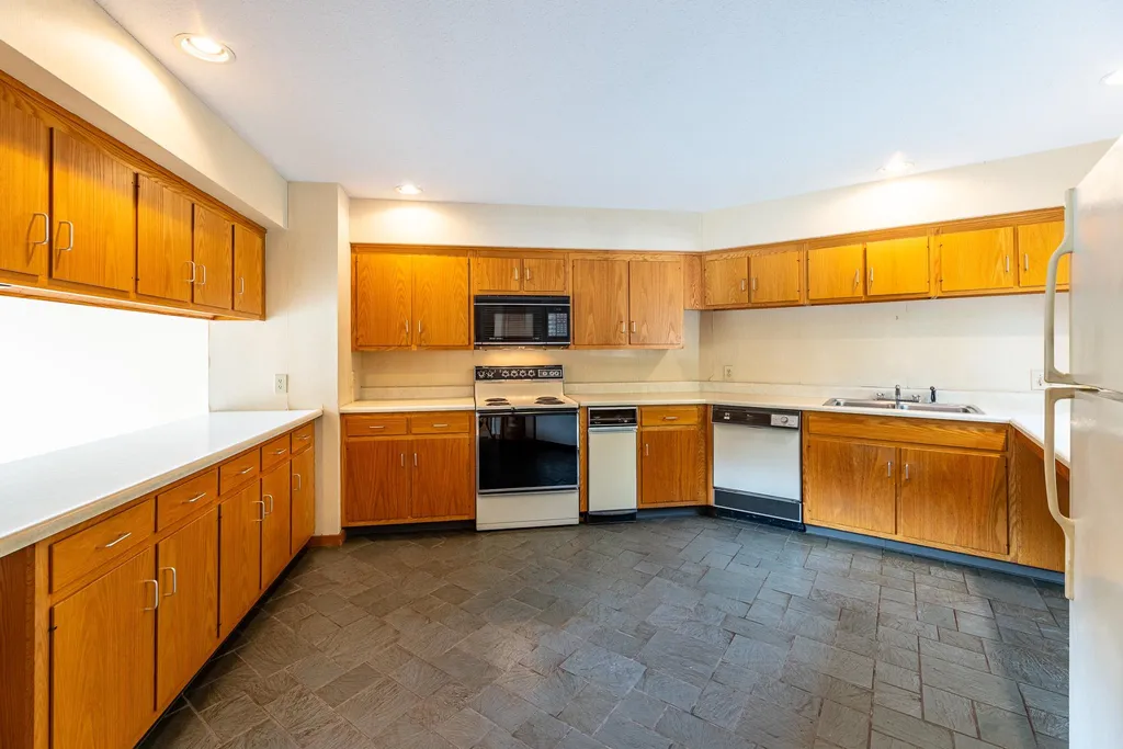 4 Berrill Farms Lane Hanover NH 03755