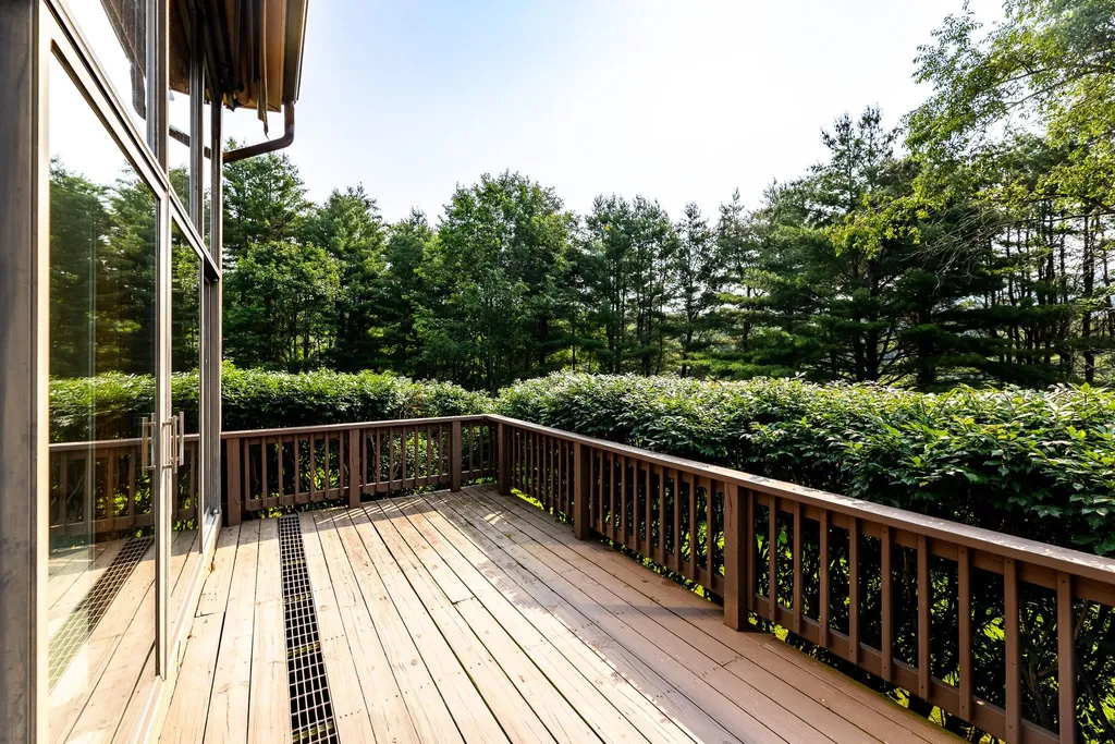4 Berrill Farms Lane Hanover NH 03755