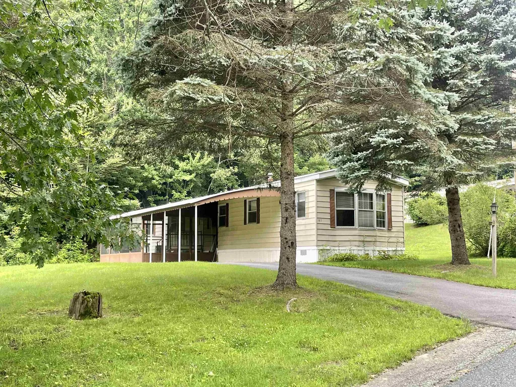 62 Brandon Place Claremont NH 03743