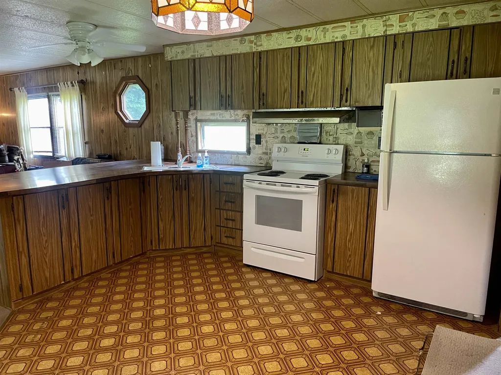 62 Brandon Place Claremont NH 03743
