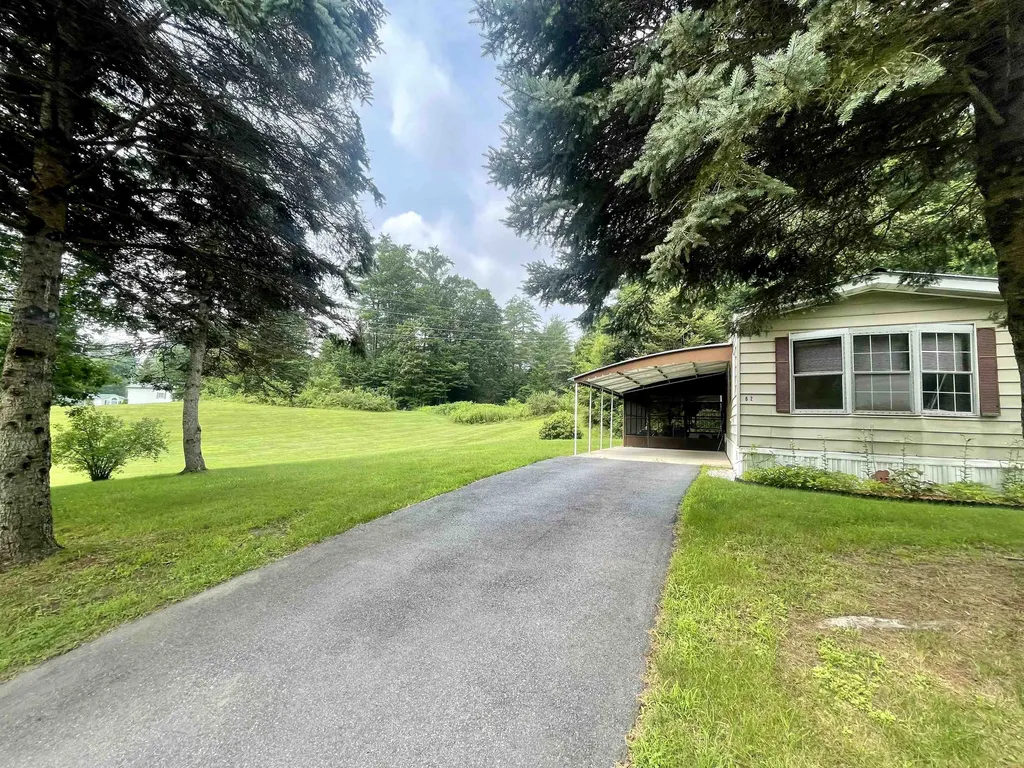 62 Brandon Place Claremont NH 03743