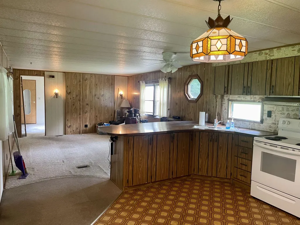 62 Brandon Place Claremont NH 03743