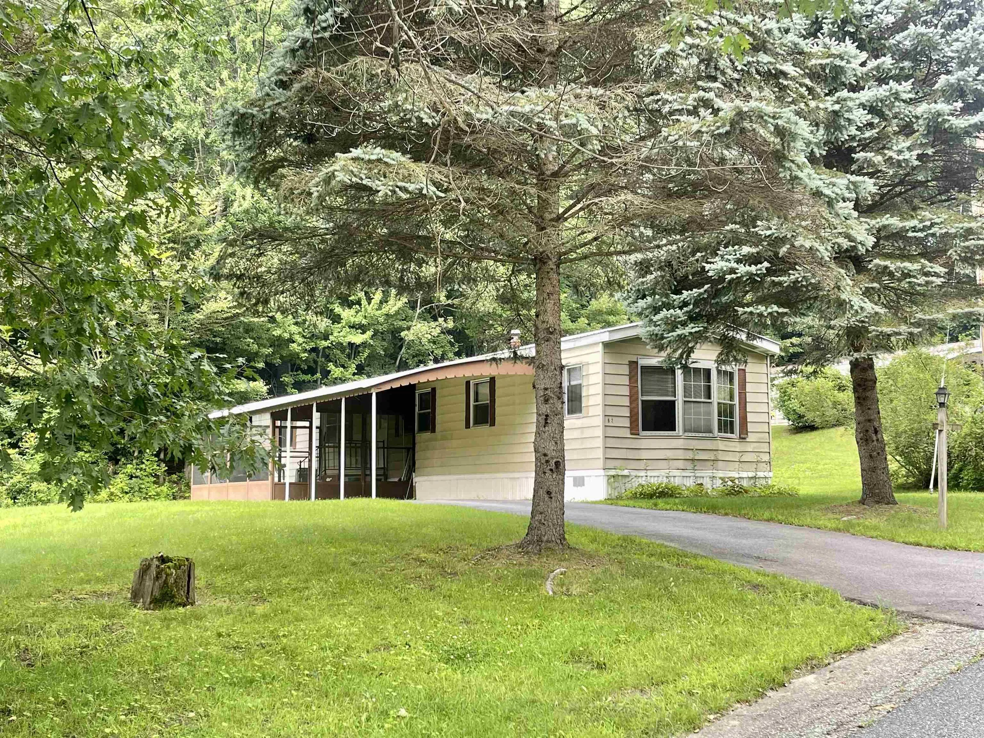 62 Brandon Place Claremont NH 03743