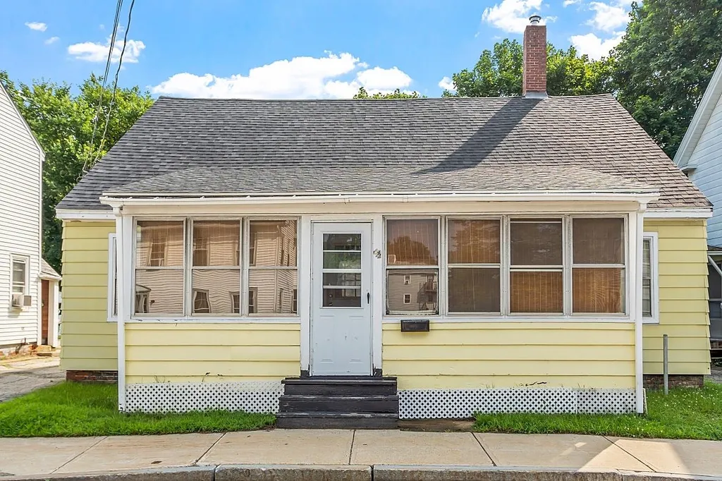 42 Pickering Road Rochester NH 03839