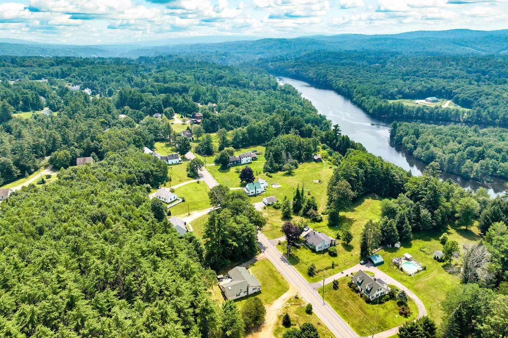 55 New Hampton Road Franklin NH 03235