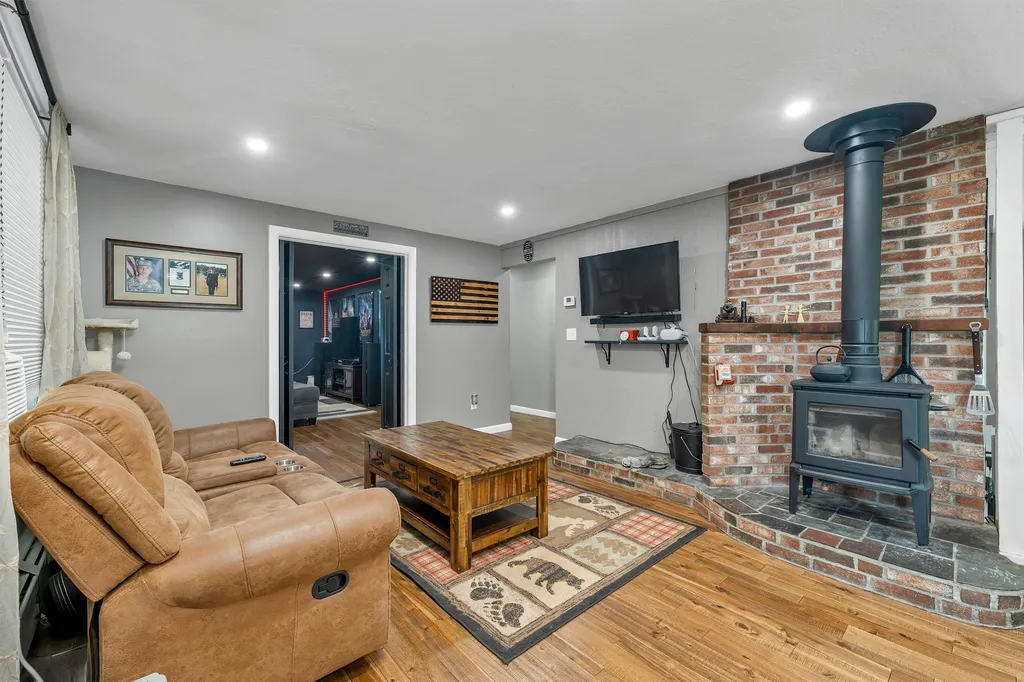 55 New Hampton Road Franklin NH 03235