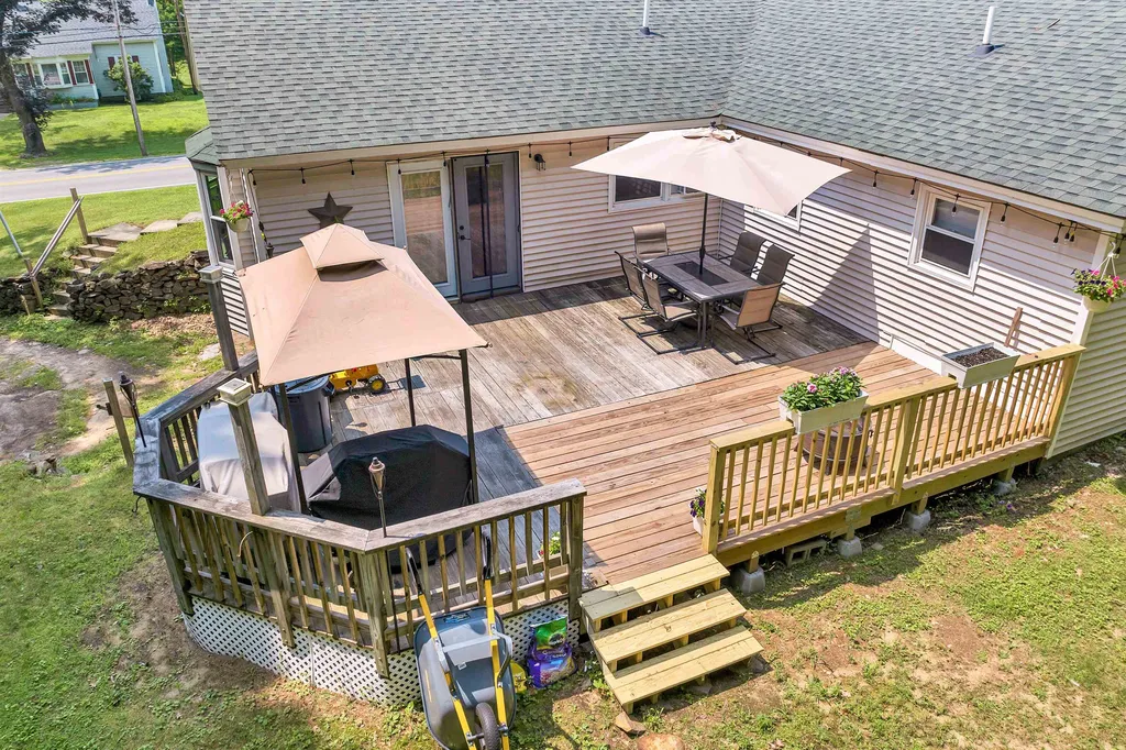 55 New Hampton Road Franklin NH 03235