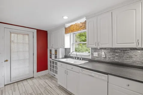 54 Spring Street Bristol NH 03222