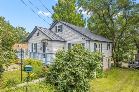 54 Spring Street Bristol NH 03222