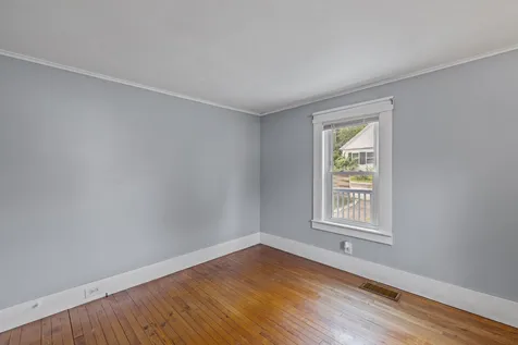 54 Spring Street Bristol NH 03222
