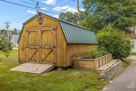 54 Spring Street Bristol NH 03222