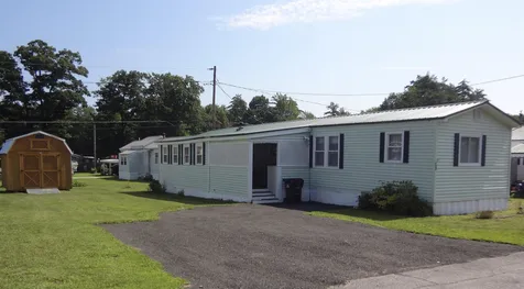 303 Old Lake Shore Road Gilford NH 03249