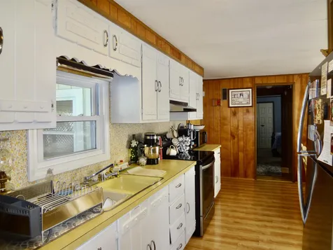 303 Old Lake Shore Road Gilford NH 03249