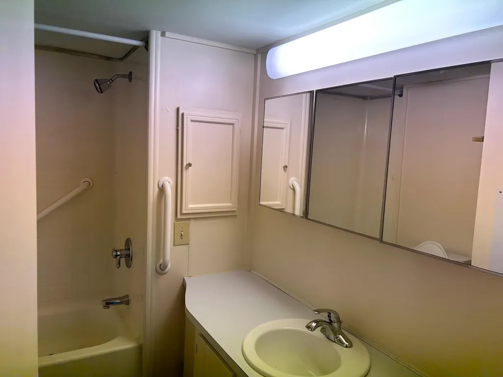 12 Flamingo Drive Concord NH 03303