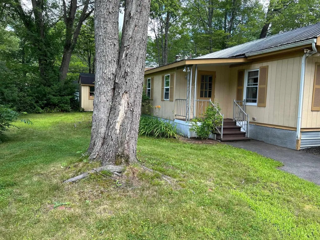 12 Flamingo Drive Concord NH 03303