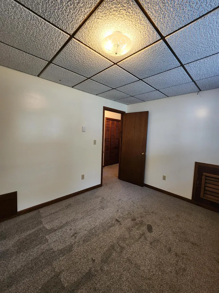 18 Grand Avenue Hudson NH 03051-0000