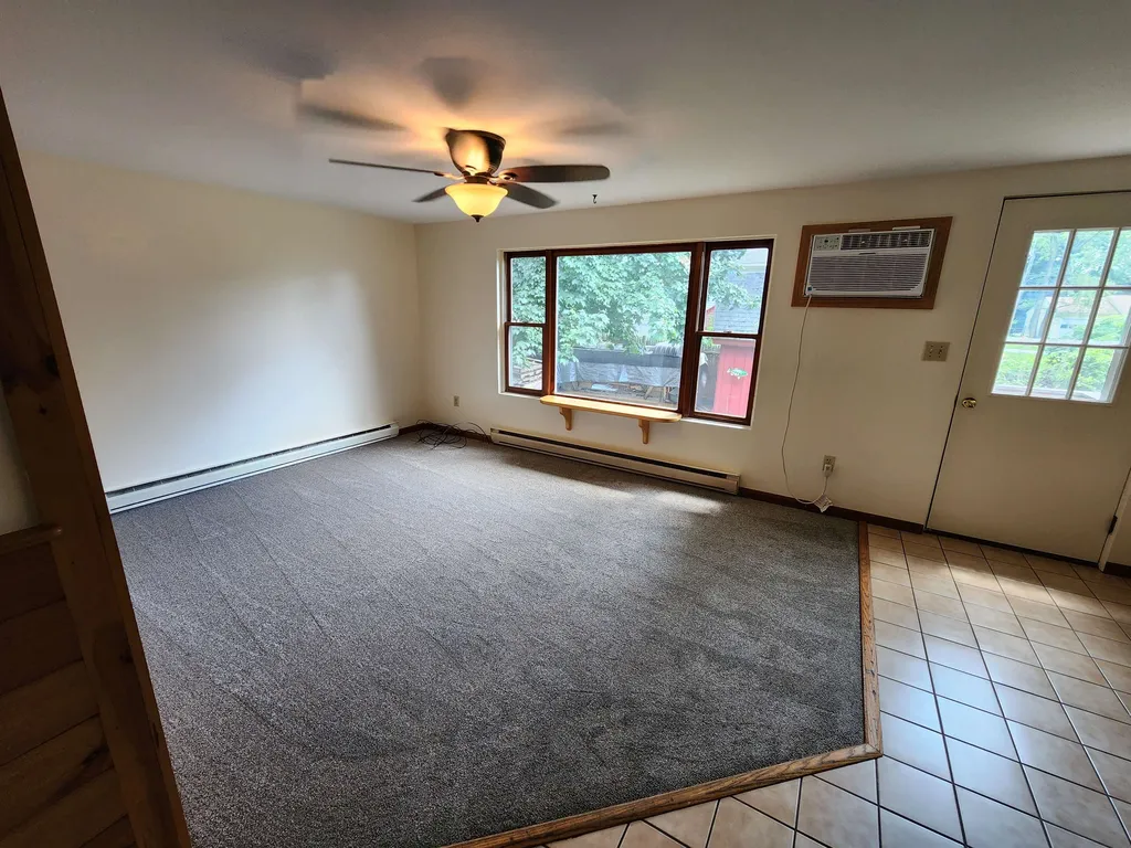 18 Grand Avenue Hudson NH 03051-0000