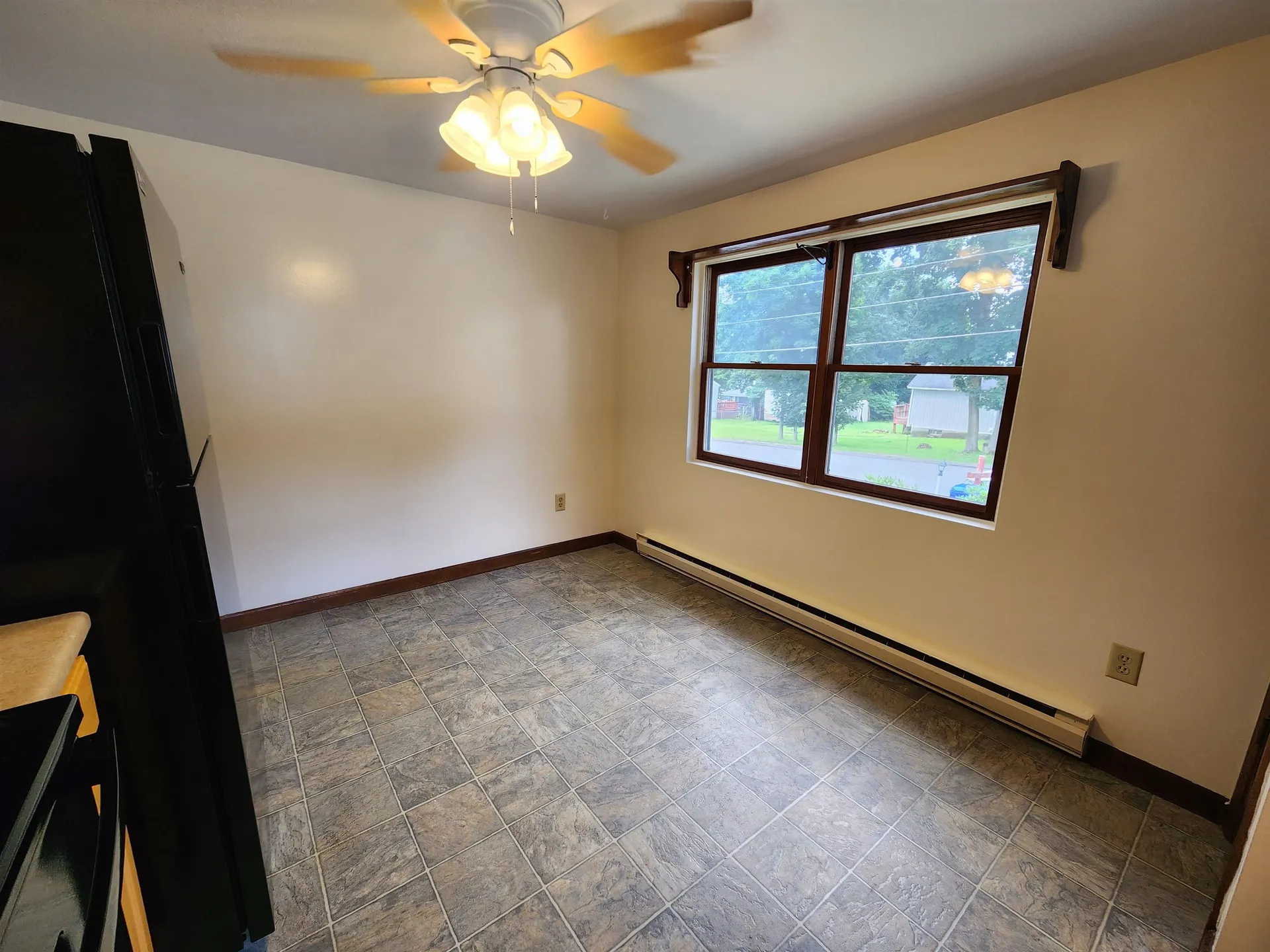 18 Grand Avenue Hudson NH 03051-0000