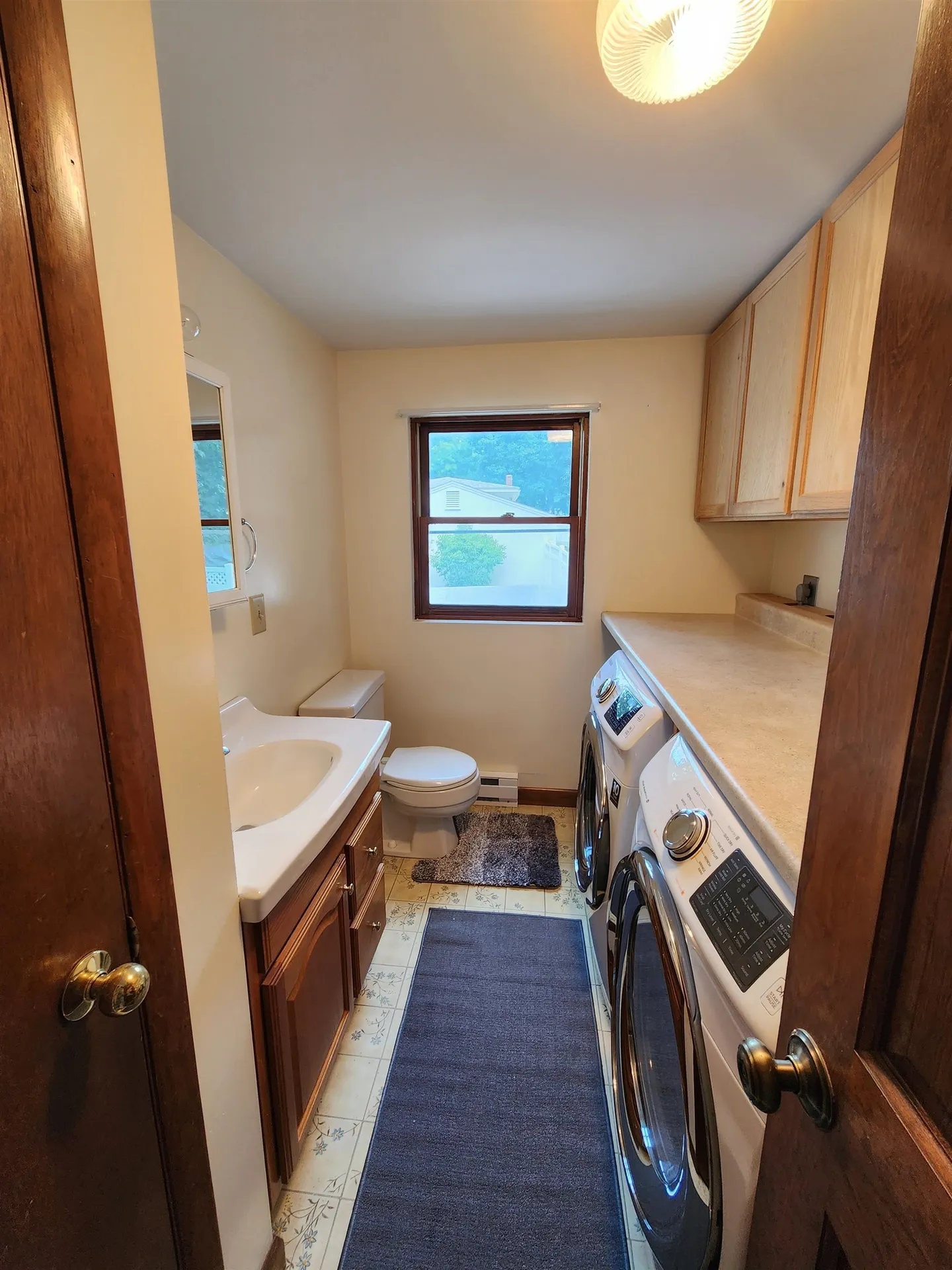 18 Grand Avenue Hudson NH 03051-0000