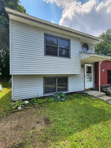18 Grand Avenue Hudson NH 03051-0000