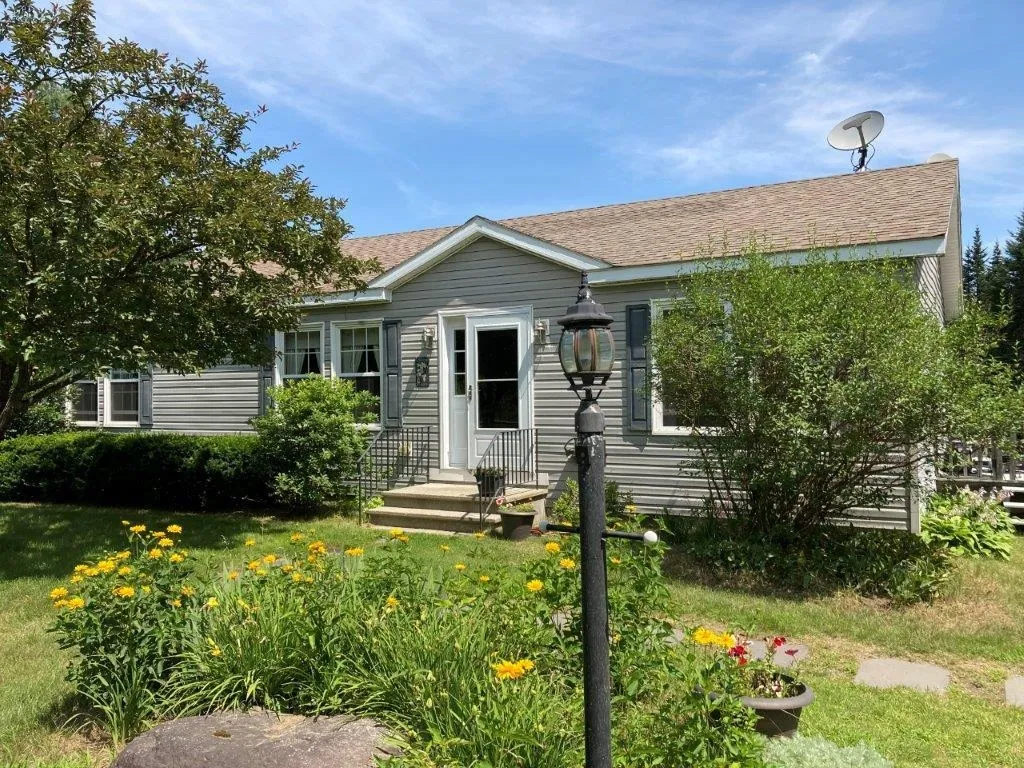 967 Nh Route 118 Canaan NH 03741