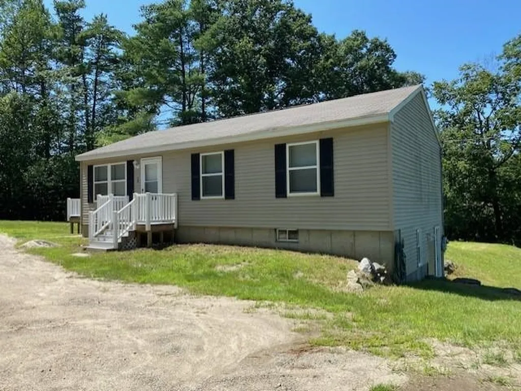 98 Ledge Hill Road Tuftonboro NH 03816