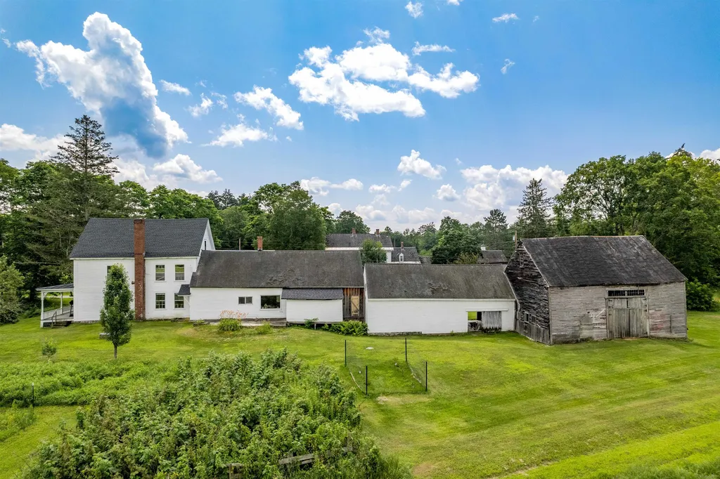 615 Romance Lane Newbury VT 05051