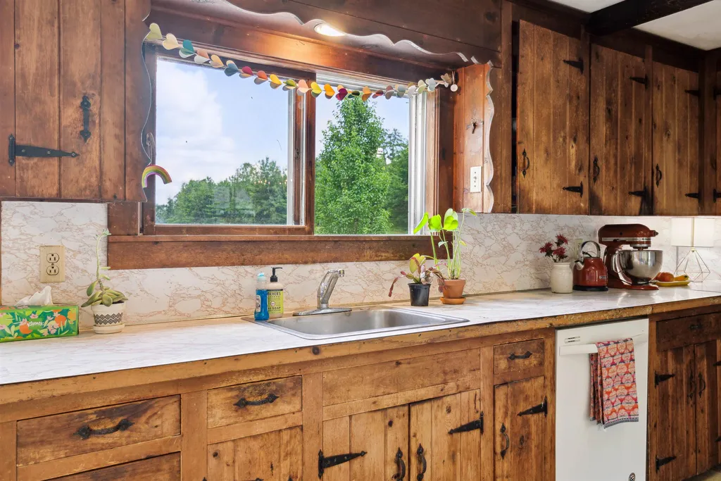 615 Romance Lane Newbury VT 05051