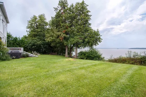 41 Sunset Beach Road South Hero VT 05486