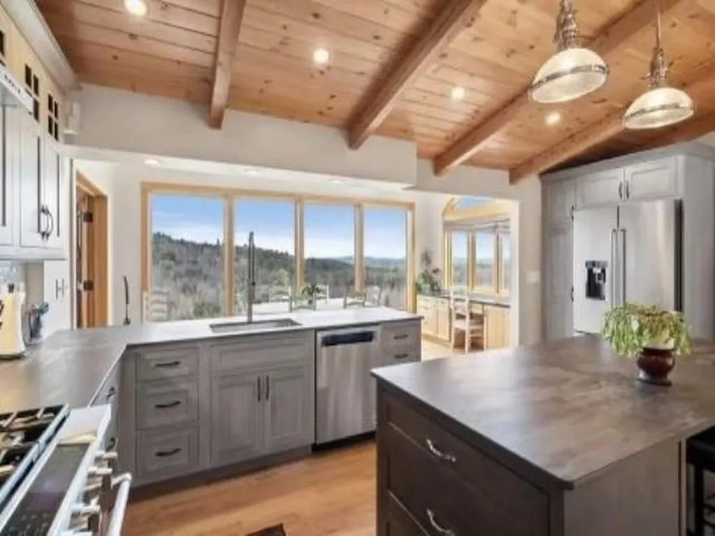 1218 Cherry Valley Road Gilford NH 03249