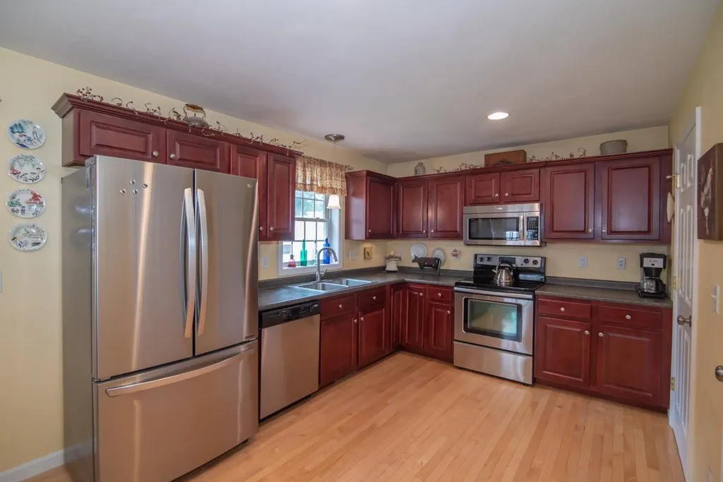 59b Cheney Lane Danville NH 03819