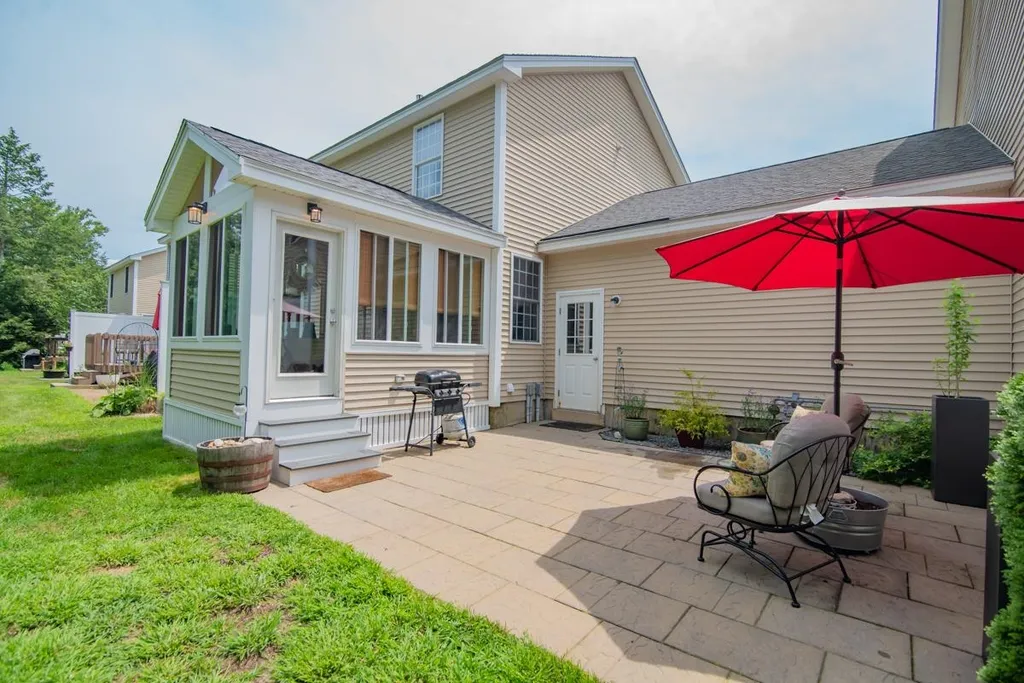 59b Cheney Lane Danville NH 03819