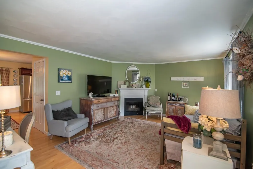 59b Cheney Lane Danville NH 03819
