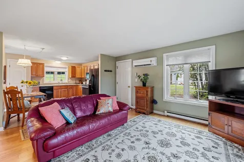 9 Harvest Lane Laconia NH 03246