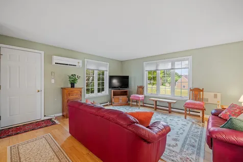 9 Harvest Lane Laconia NH 03246