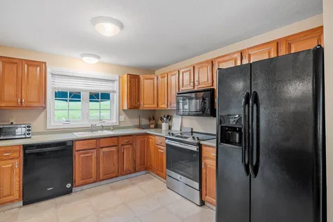 9 Harvest Lane Laconia NH 03246