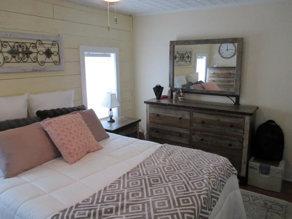 109 Island Street Keene NH 03431