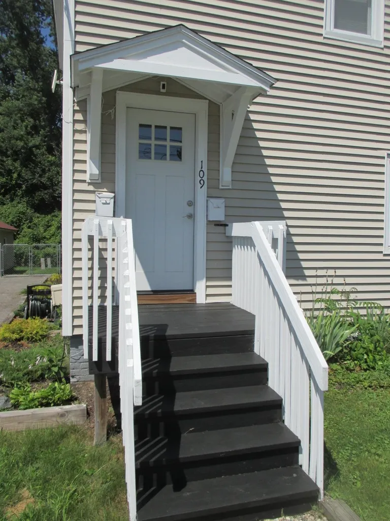 109 Island Street Keene NH 03431