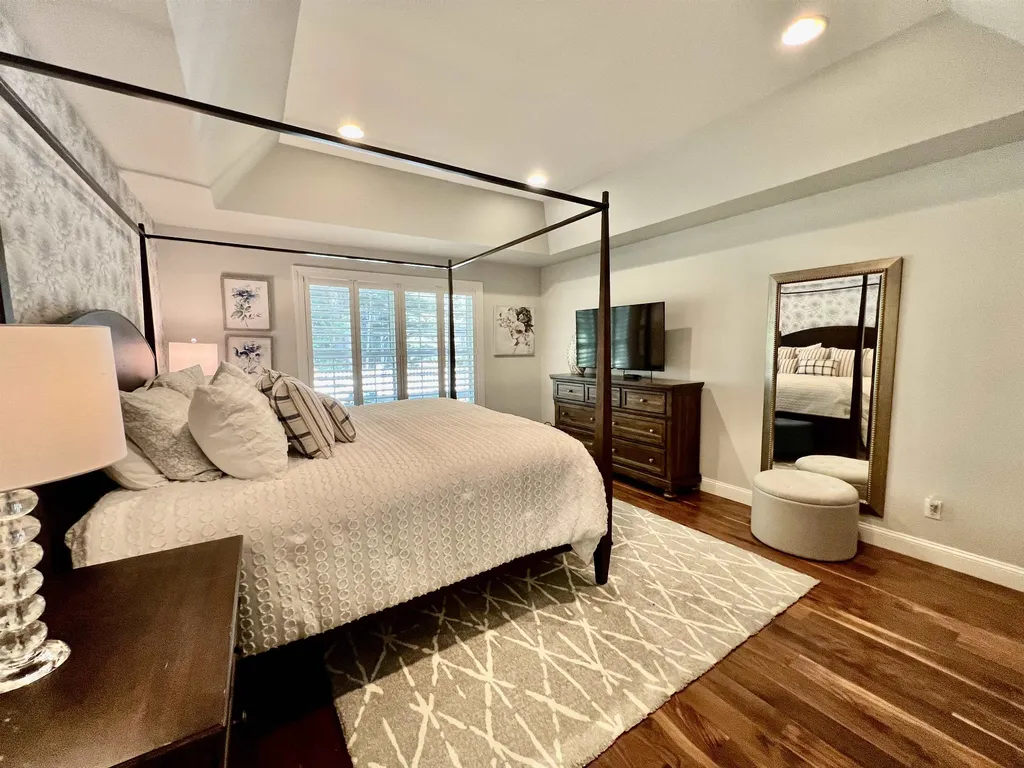 51 Waterloo Circle Dover NH 03820